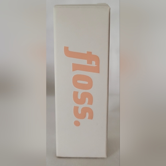 Floss. The Concierge Cheek and Lip Tint - Picture 7 of 7